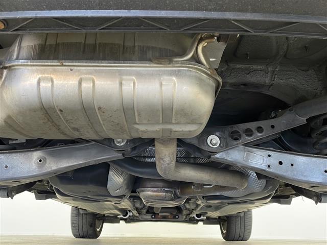 �K���X�R�[�e�B���O�A�i�r�Q�[�V�����A�d�s�b�ȂǁA���̑��̃p�[�c�̎��t�������ς���̂����k�������Ă���܂��I�I�N���}�̂��Ɖ��ł����C�����������I