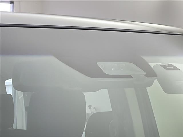 デリカD:5 G パワーパッケージ 禁煙車 4WD 純正10インチメモリーナビ BT HDMI フルセグTV アラウンドビューモニター e-Asist 衝突被害軽減ブレーキ オートサイドステップ 両側電動スライドドア パワーバックドア(4枚目)