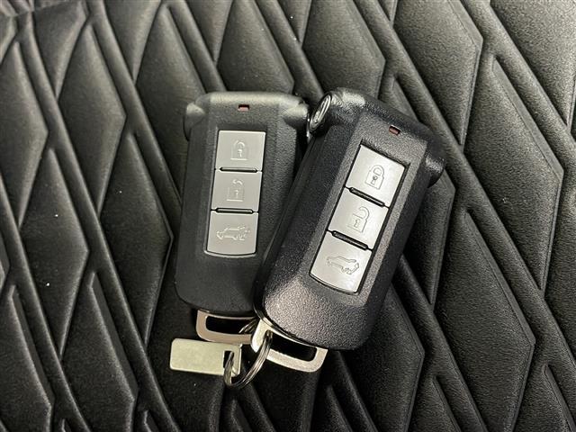 デリカD:5 G パワーパッケージ 禁煙車 4WD 純正10インチメモリーナビ BT HDMI フルセグTV アラウンドビューモニター e-Asist 衝突被害軽減ブレーキ オートサイドステップ 両側電動スライドドア パワーバックドア(25枚目)