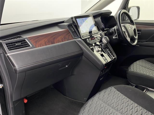 デリカD:5 G パワーパッケージ 禁煙車 4WD 純正10インチメモリーナビ BT HDMI フルセグTV アラウンドビューモニター e-Asist 衝突被害軽減ブレーキ オートサイドステップ 両側電動スライドドア パワーバックドア(28枚目)