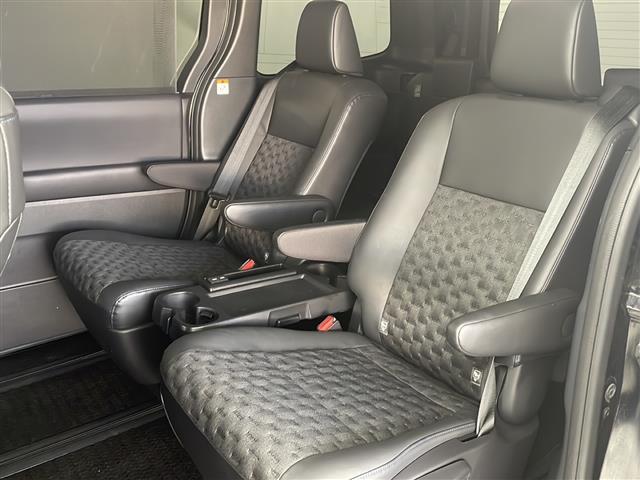 ヴォクシー ハイブリッドS-Z 禁煙車 純正ナビ バックカメラ モデリスタフルエアロ レーダークルーズコントロール 前席シートヒーター ステアリングヒーター パワーバックドア ステアリングスイッチ スマートキー スペアキー ETC(36枚目)