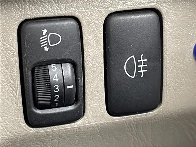 ハイラックスサーフ SSR-G 4WD 社外ナビ ドライブレコーダー ETC 電動格納ミラー 純正アルミホイール 純正フロアマット フォグライト リモコンキー(15枚目)