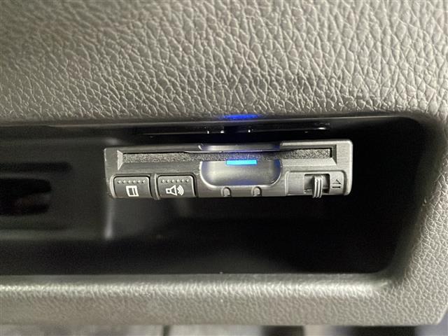 デイズルークス ハイウェイスター　Ｘ　Ｇパッケージ　禁煙車　純正ナビ　衝突軽減システム　両側パワースライドドア　全周囲カメラ　横滑り防止　ＥＴＣ　ドライブレコーダー　電動格納ミラー　Ａストップ　社外フロアマット　純正アルミホイール　プッシュスタート（12枚目）