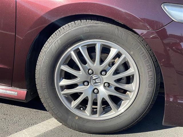 オデッセイ Ｍエアロパッケージ　ワンオーナー　純正ＨＤＤナビ　フルセグＴＶ　ＣＤ　ＤＶＤ　ＦＭ　ＡＭ　ＵＳＢ　バックカメラ　ＥＴＣ　純正フロアマット　純正１６インチアルミホイール　ドアバイザー　リモコンキー×２　保証書（5枚目）