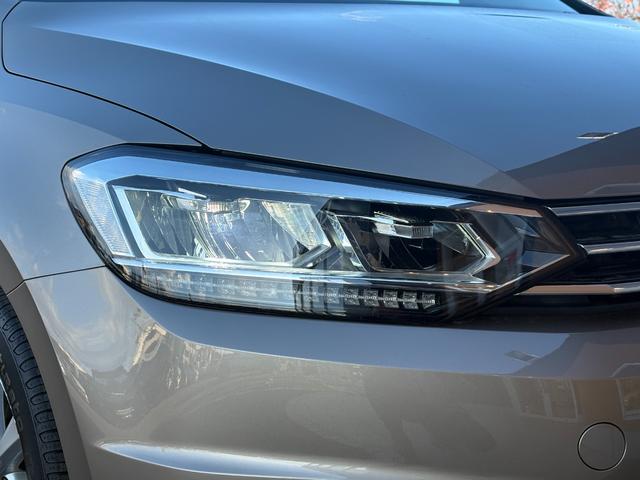 ���ʂȃN���}��I�Ԃ��߂��ґ�ȋ�Ԃ����p�ӁB�������Ɨ�����������ԂŃR�[�q�[�����݂Ȃ���ԑI�т����y���݂��������B