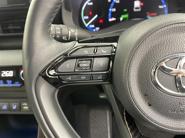 ヤリスクロス ハイブリッドZ 禁煙 純正8インチディスプレイオーディオ AC1500W 4WD 衝突軽減 レーントレーシング レーダークルーズ ブラインドスポットモニター ビルトインETC シートヒーター ステアリングヒーター(7枚目)