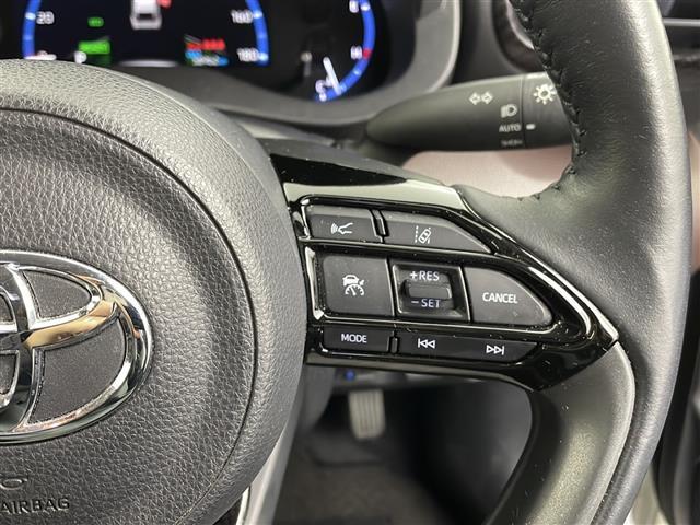 ヤリスクロス ハイブリッドZ 禁煙 純正8インチディスプレイオーディオ AC1500W 4WD 衝突軽減 レーントレーシング レーダークルーズ ブラインドスポットモニター ビルトインETC シートヒーター ステアリングヒーター(8枚目)