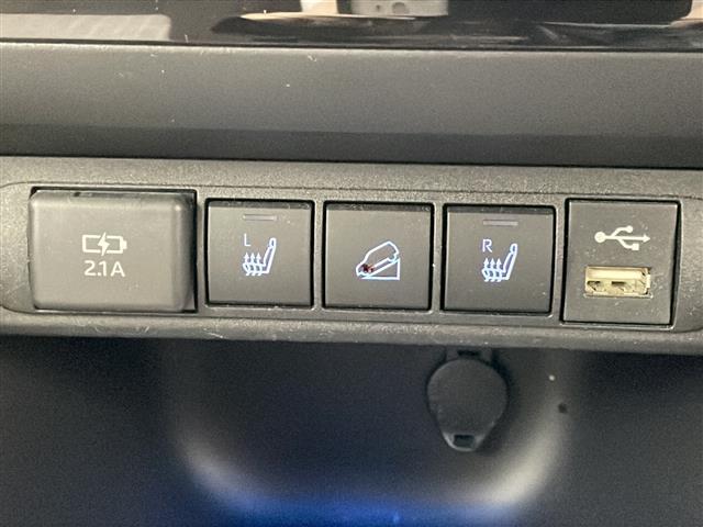 ヤリスクロス ハイブリッドZ 禁煙 純正8インチディスプレイオーディオ AC1500W 4WD 衝突軽減 レーントレーシング レーダークルーズ ブラインドスポットモニター ビルトインETC シートヒーター ステアリングヒーター(18枚目)