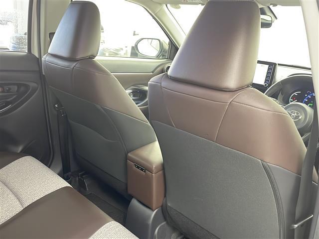 ヤリスクロス ハイブリッドZ 禁煙 純正8インチディスプレイオーディオ AC1500W 4WD 衝突軽減 レーントレーシング レーダークルーズ ブラインドスポットモニター ビルトインETC シートヒーター ステアリングヒーター(24枚目)