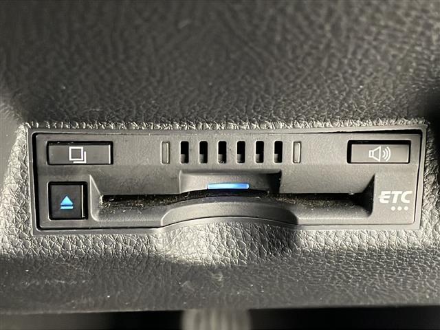 ヤリスクロス ハイブリッドZ 禁煙 純正8インチディスプレイオーディオ AC1500W 4WD 衝突軽減 レーントレーシング レーダークルーズ ブラインドスポットモニター ビルトインETC シートヒーター ステアリングヒーター(28枚目)