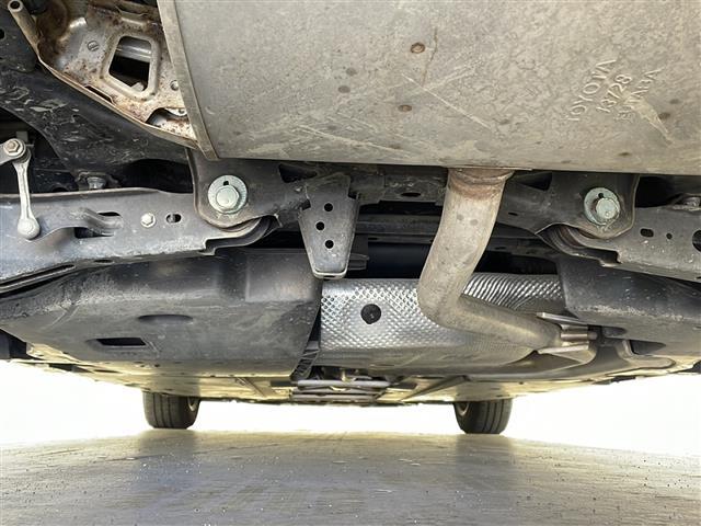 プリウス Ｓ　禁煙車　社外ナビ　ＣＤ　ＤＶＤ　ＦＭ　ＡＭ　バックカメラ　スマートキー　プッシュスタート　ＬＥＤヘッドライト　ＥＴＣ　ドライブレコーダー（43枚目）