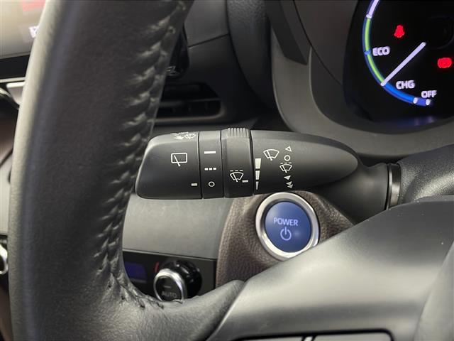 ヤリスクロス ハイブリッドＺ　禁煙車　純正ディスプレイオーディオ　ＢＴ　Ｍｉｒａｃａｓｔ　衝突軽減　レーンキープアシスト　ブラインドスポットモニター　コーナーセンサー　レーダークルーズコントロール　全周囲　シートヒーター　ＥＴＣ（11枚目）