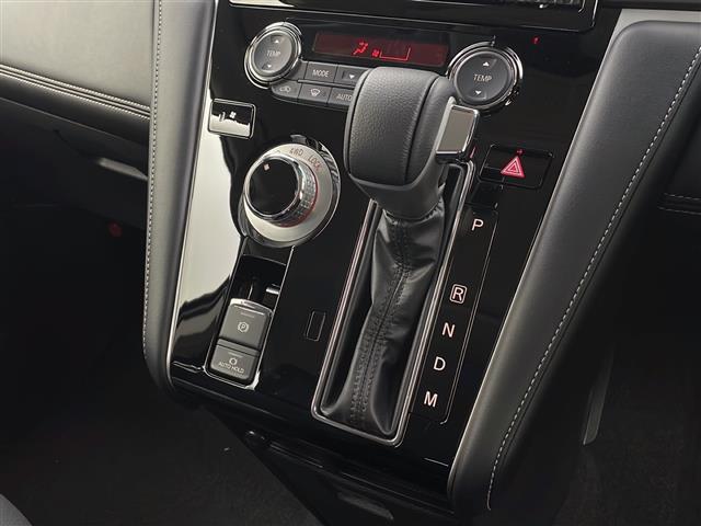 デリカＤ：５ シャモニー　登録済未使用車　両側パワースライドドア　レーダークルーズコントロール　シートヒーター　バックカメラ　アラウンドビューカメラ　電動リアゲート　パワーシート　純正アルミ　ブラインドスポットモニター（16枚目）