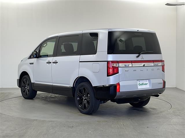デリカＤ：５ シャモニー　登録済未使用車　両側パワースライドドア　レーダークルーズコントロール　シートヒーター　バックカメラ　アラウンドビューカメラ　電動リアゲート　パワーシート　純正アルミ　ブラインドスポットモニター（35枚目）