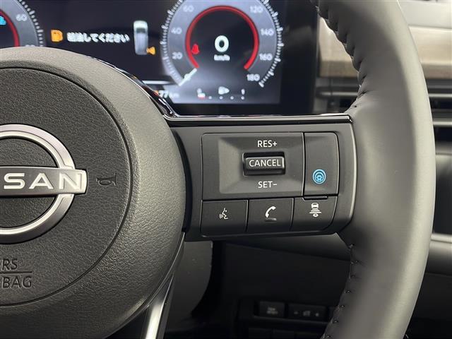 セレナ e-パワー ハイウェイスターV 登録済未使用車 純正12.3インチディスプレイナビ フルセグ Bluetooth 純正フリップダウンモニター アラウンドビューモニター プロパイロット レーンキープ 両側パワースライドドア(10枚目)