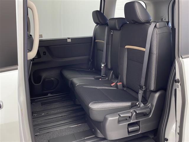 セレナ e-パワー ハイウェイスターV 登録済未使用車 純正12.3インチディスプレイナビ フルセグ Bluetooth 純正フリップダウンモニター アラウンドビューモニター プロパイロット レーンキープ 両側パワースライドドア(24枚目)