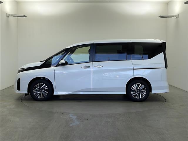 セレナ e-パワー ハイウェイスターV 登録済未使用車 純正12.3インチディスプレイナビ フルセグ Bluetooth 純正フリップダウンモニター アラウンドビューモニター プロパイロット レーンキープ 両側パワースライドドア(36枚目)