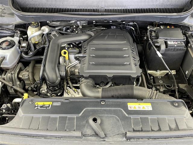 Ｔ－クロス ＴＳＩ　アクティブ　禁煙車　ワンオーナー　セーフティパッケージ　純正ナビ　ＡｐｐｌｅＣａｒＰｌａｙ　アダプティブクルーズコントロール　ブラインドスポットモニター　パークディスタンスコントロール　バックカメラ　ＥＴＣ２．０（43枚目）