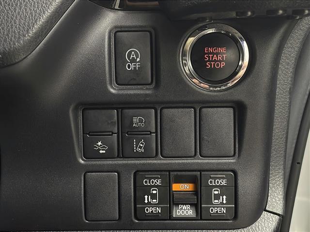 ヴォクシー ＺＳ　煌ＩＩＩ　禁煙車　両側パワースライドドア　純正１０インチナビ　フルセグＴＶ　Ｂｌｕｅｔｏｏｔｈ　バックカメラ　ＥＴＣ　衝突軽減ブレーキ　オートライト　レーンキープアシスト　ローダウン　ドライブレコーダー（17枚目）