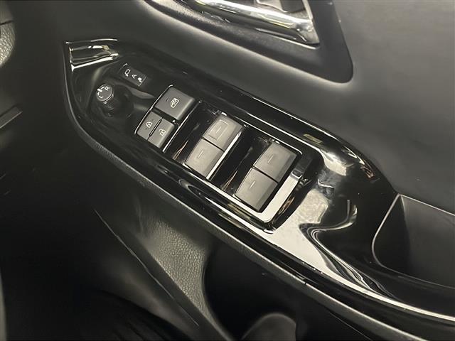 ヴォクシー ＺＳ　煌ＩＩＩ　禁煙車　両側パワースライドドア　純正１０インチナビ　フルセグＴＶ　Ｂｌｕｅｔｏｏｔｈ　バックカメラ　ＥＴＣ　衝突軽減ブレーキ　オートライト　レーンキープアシスト　ローダウン　ドライブレコーダー（18枚目）