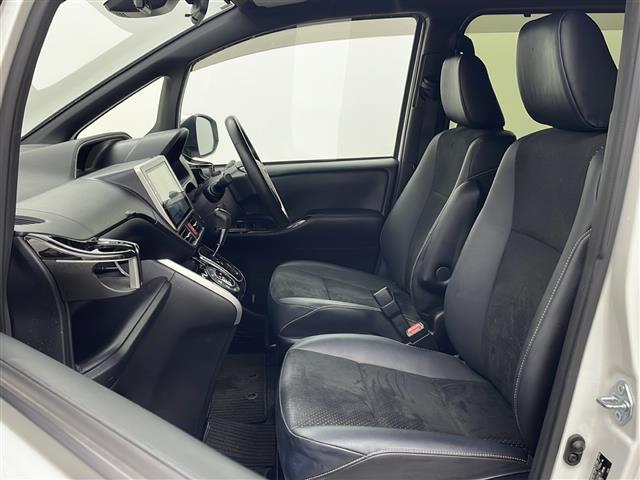 ヴォクシー ＺＳ　煌ＩＩＩ　禁煙車　両側パワースライドドア　純正１０インチナビ　フルセグＴＶ　Ｂｌｕｅｔｏｏｔｈ　バックカメラ　ＥＴＣ　衝突軽減ブレーキ　オートライト　レーンキープアシスト　ローダウン　ドライブレコーダー（22枚目）