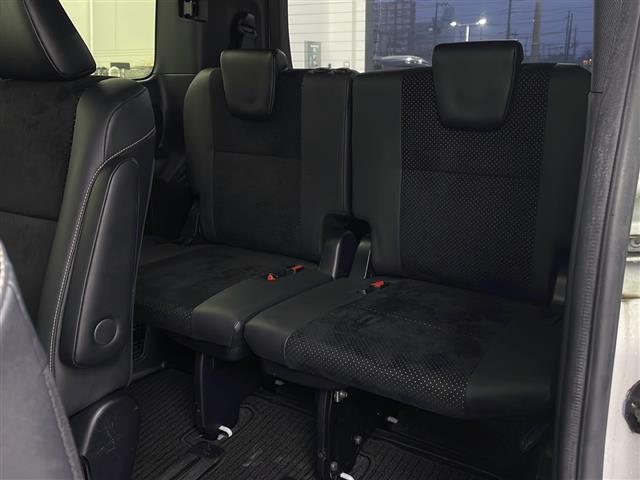 ヴォクシー ＺＳ　煌ＩＩＩ　禁煙車　両側パワースライドドア　純正１０インチナビ　フルセグＴＶ　Ｂｌｕｅｔｏｏｔｈ　バックカメラ　ＥＴＣ　衝突軽減ブレーキ　オートライト　レーンキープアシスト　ローダウン　ドライブレコーダー（26枚目）