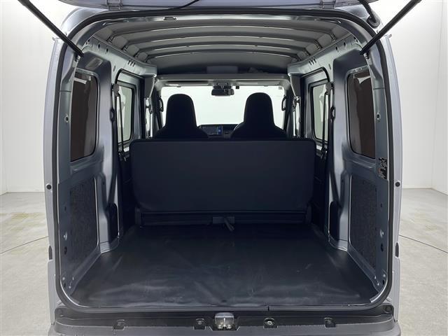 ハイゼットカーゴ Ｇ　ＳＡ　禁煙車　純正ナビ　ＢＴ　ＡＭ　ＦＭ　フルセグ　ＤＩＳＣ　衝突軽減システム　ＥＴＣ　両側スライド　レーンキープアシスト　コーナーセンサー　先行車発進お知らせ機能　ヘッドライトレベライザー　ドアバイザー（24枚目）