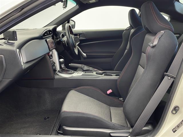 ＢＲＺ Ｓ　禁煙車　社外メモリーナビ　フルセグ　ＨＤＭＩ　ＣＤ　ＤＶＤ　ＢＴ　ｉＰｏｄ　社外ＥＴＣ２．０　社外前側ドライブレコーダー　社外レーダー探知機（ＺＥＲＯ　７０３Ｖ）　クルーズコントロール　保証書（23枚目）