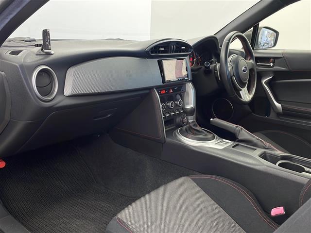 ＢＲＺ Ｓ　禁煙車　社外メモリーナビ　フルセグ　ＨＤＭＩ　ＣＤ　ＤＶＤ　ＢＴ　ｉＰｏｄ　社外ＥＴＣ２．０　社外前側ドライブレコーダー　社外レーダー探知機（ＺＥＲＯ　７０３Ｖ）　クルーズコントロール　保証書（25枚目）