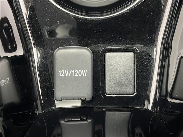 プリウス Ｓセーフティプラス　純正ナビ　フルセグＴＶ　Ｂｌｕｅｔｏｏｔｈ　ＣＤ　バックカメラ　ＥＴＣ　衝突軽減ブレーキ　オートハイビーム　パーキングアシスト　レーンキープアシスト　レーダークルーズコントロール　オートリトラミラー（20枚目）