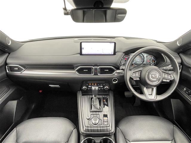 ＣＸ－８ ＸＤ　スポーツアピアランス　禁煙　純正１０．２５型ディスプレイ　６人乗り　サンルーフ　ＢＯＳＥサウンド　全方位カメラ　ルーフレール　パワーバックドア　レッドレザーシート　革シート　パワーシート　シートエアコン　衝突軽減ブレーキ（2枚目）