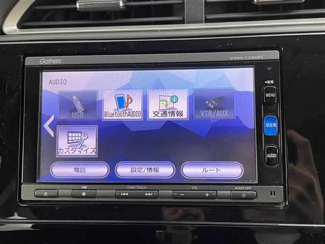 シャトル ハイブリッドＸ　禁煙　純正７型メモリーナビ　ＬＥＤライト　バックカメラ　ＥＴＣ　クルーズコントロール　パドルシフト　　電動格納ミラー　ステアリングスイッチ　ドアバイザー　ハーフレザーシート（6枚目）