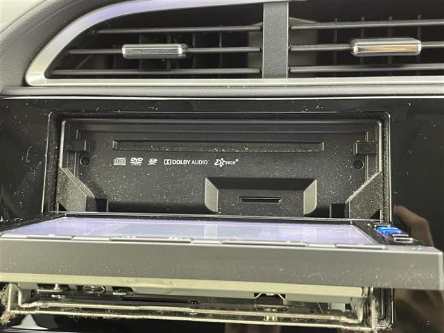 シャトル ハイブリッドＸ　禁煙　純正７型メモリーナビ　ＬＥＤライト　バックカメラ　ＥＴＣ　クルーズコントロール　パドルシフト　　電動格納ミラー　ステアリングスイッチ　ドアバイザー　ハーフレザーシート（7枚目）