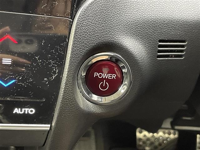 シャトル ハイブリッドＸ　禁煙　純正７型メモリーナビ　ＬＥＤライト　バックカメラ　ＥＴＣ　クルーズコントロール　パドルシフト　　電動格納ミラー　ステアリングスイッチ　ドアバイザー　ハーフレザーシート（11枚目）