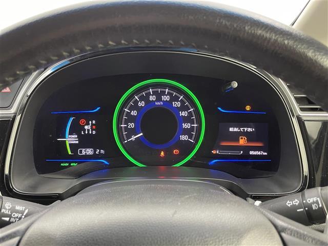 シャトル ハイブリッドＸ　禁煙　純正７型メモリーナビ　ＬＥＤライト　バックカメラ　ＥＴＣ　クルーズコントロール　パドルシフト　　電動格納ミラー　ステアリングスイッチ　ドアバイザー　ハーフレザーシート（15枚目）