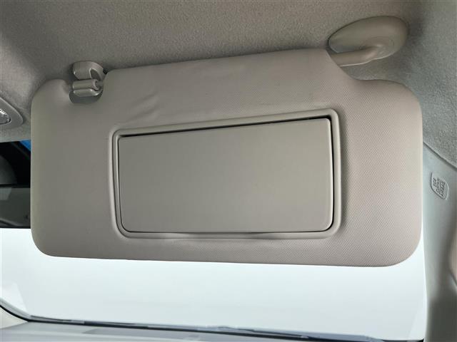 シャトル ハイブリッドＸ　禁煙　純正７型メモリーナビ　ＬＥＤライト　バックカメラ　ＥＴＣ　クルーズコントロール　パドルシフト　　電動格納ミラー　ステアリングスイッチ　ドアバイザー　ハーフレザーシート（23枚目）