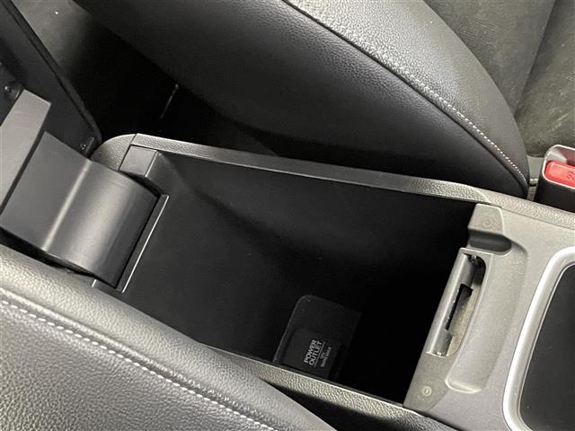 シャトル ハイブリッドＸ　禁煙　純正７型メモリーナビ　ＬＥＤライト　バックカメラ　ＥＴＣ　クルーズコントロール　パドルシフト　　電動格納ミラー　ステアリングスイッチ　ドアバイザー　ハーフレザーシート（24枚目）