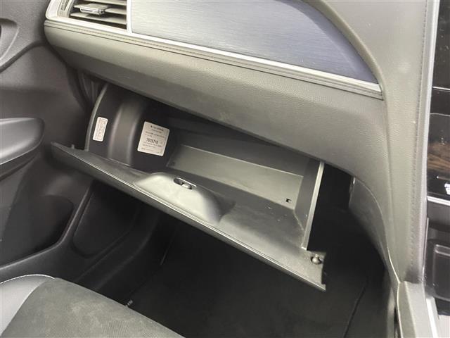 シャトル ハイブリッドＸ　禁煙　純正７型メモリーナビ　ＬＥＤライト　バックカメラ　ＥＴＣ　クルーズコントロール　パドルシフト　　電動格納ミラー　ステアリングスイッチ　ドアバイザー　ハーフレザーシート（25枚目）