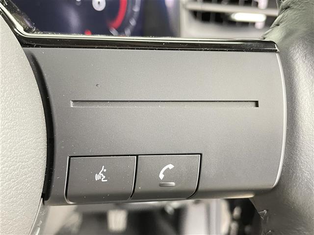 オーラ Ｇ　レザーエディション　禁煙　セーフティアシスト　純正９インチナビ　アラウンドビューモニター　ＬＥＤオートライト　純正フロアマット　シートヒーター　レザーシート　純正１７インチアルミホイール　ＵＳＢ　ＬＥＤ　スマートキー（13枚目）