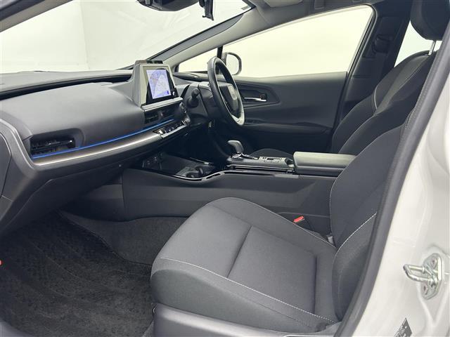 プリウス Ｇ　禁煙　純正１９インチＡＷ　純正ディスプレイオーディオ　アラウンドビューモニター　レーダークルーズコントロール　ＬＥＤ　ＥＴＣ２．０　ＵＳＢポート　シートヒーター　プッシュスタート　スマートキー（26枚目）