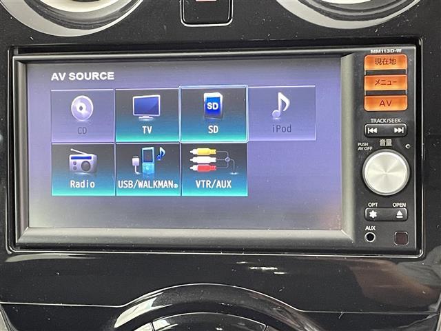 ノート Ｘ　ＤＩＧ－Ｓ　禁煙　純正７インチＳＤナビ　ＣＤ　ＡＵＸ　ＳＤ　フルセグ　バックカメラ　純正フロアマット　ドアバイザー　アイドリングストップ　ヘッドライトレベライザー　プッシュスタート　スマートキー　ＥＴＣ（5枚目）