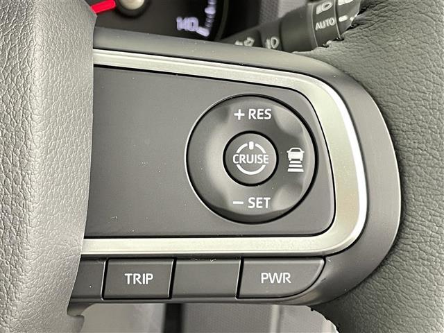タフト Ｇ　ダーククロムベンチャー　届出済未使用車　禁煙車　ガラスルーフ　スマートアシスト　レーダークルーズコントロール　コーナーセンサー　ＤＮシートヒーター　純正１５インチＡＷ　革巻きステアリング　ステアリングスイッチ　電子パーキング（10枚目）
