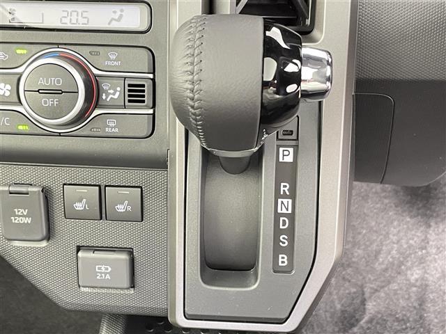 タフト Ｇ　ダーククロムベンチャー　届出済未使用車　禁煙車　ガラスルーフ　スマートアシスト　レーダークルーズコントロール　コーナーセンサー　ＤＮシートヒーター　純正１５インチＡＷ　革巻きステアリング　ステアリングスイッチ　電子パーキング（13枚目）