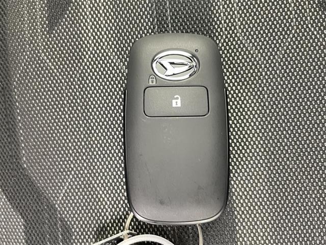 タフト Ｇ　ダーククロムベンチャー　届出済未使用車　禁煙車　ガラスルーフ　スマートアシスト　レーダークルーズコントロール　コーナーセンサー　ＤＮシートヒーター　純正１５インチＡＷ　革巻きステアリング　ステアリングスイッチ　電子パーキング（16枚目）