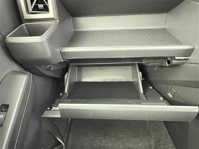 タフト Ｇ　ダーククロムベンチャー　届出済未使用車　禁煙車　ガラスルーフ　スマートアシスト　レーダークルーズコントロール　コーナーセンサー　ＤＮシートヒーター　純正１５インチＡＷ　革巻きステアリング　ステアリングスイッチ　電子パーキング（21枚目）