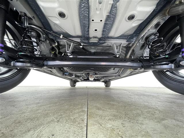 タフト Ｇ　ダーククロムベンチャー　届出済未使用車　禁煙車　ガラスルーフ　スマートアシスト　レーダークルーズコントロール　コーナーセンサー　ＤＮシートヒーター　純正１５インチＡＷ　革巻きステアリング　ステアリングスイッチ　電子パーキング（43枚目）
