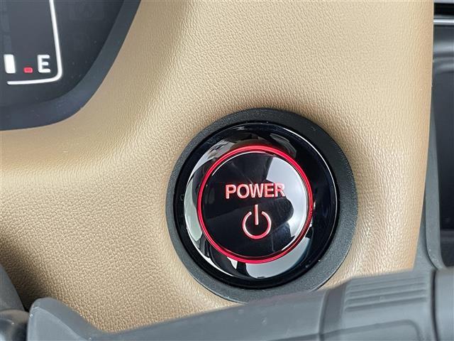 フィット e:HEVリュクス 禁煙 ホンダセンシング 純正9型ナビ バックカメラ シートヒーター ステアリングヒーター ワイヤレス充電 コーナーセンサー ETC キルティングパーフォレーション本革シート 本革巻ステアリングホイール(20枚目)