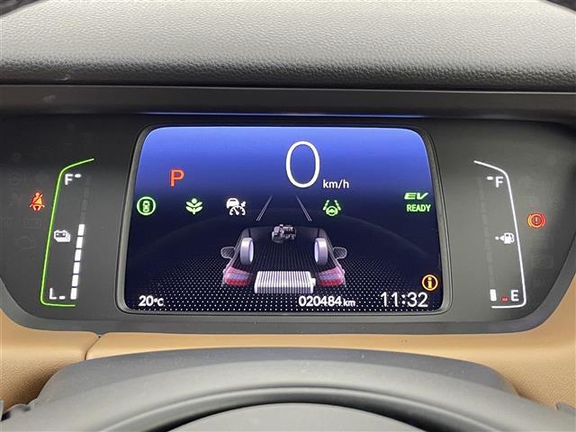 フィット e:HEVリュクス 禁煙 ホンダセンシング 純正9型ナビ バックカメラ シートヒーター ステアリングヒーター ワイヤレス充電 コーナーセンサー ETC キルティングパーフォレーション本革シート 本革巻ステアリングホイール(23枚目)