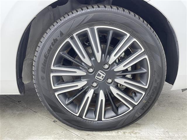 フィット e:HEVリュクス 禁煙 ホンダセンシング 純正9型ナビ バックカメラ シートヒーター ステアリングヒーター ワイヤレス充電 コーナーセンサー ETC キルティングパーフォレーション本革シート 本革巻ステアリングホイール(33枚目)