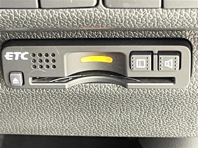 フリード+ G・ホンダセンシング 禁煙車 両側パワースライド ビルトインETC バックカメラ スマートキー&プッシュスタート 革巻きステアリングステアリングスイッチ 純正15インチアルミホイール LEDヘッドライト(9枚目)